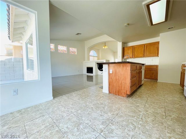 8134 Dinsmore Drive, Las Vegas, NV 89117