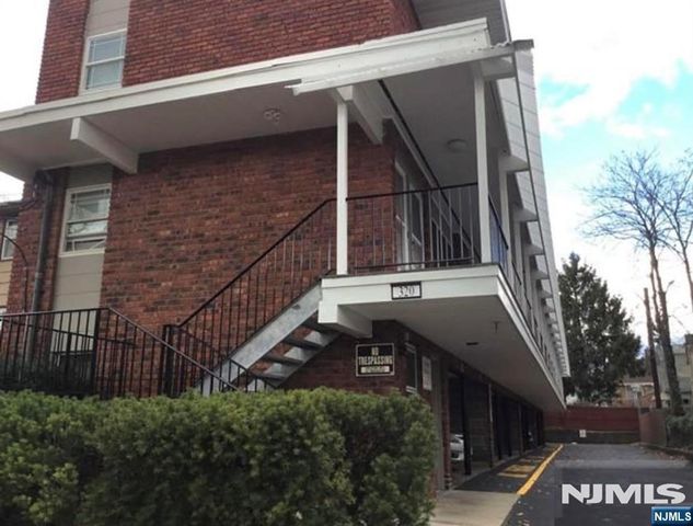 320 Elm Avenue C, Bogota, NJ 07603