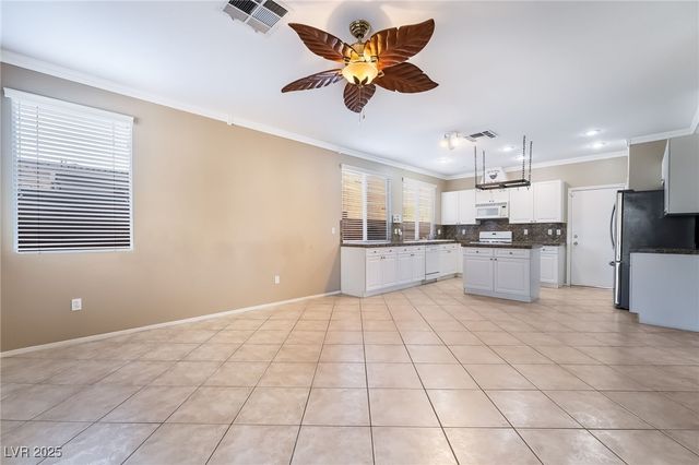 894 Sir Winston Street, Henderson, NV 89052