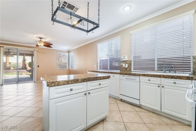 894 Sir Winston Street, Henderson, NV 89052