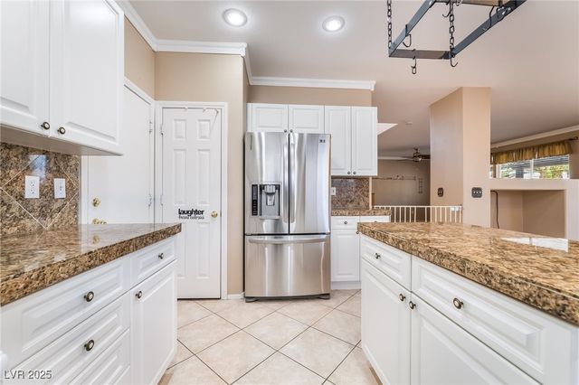 894 Sir Winston Street, Henderson, NV 89052