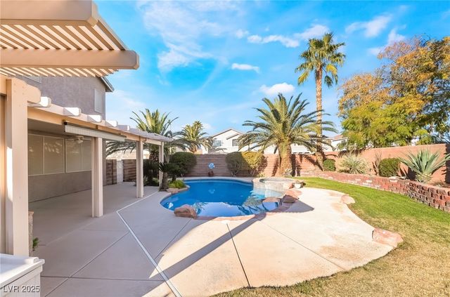 894 Sir Winston Street, Henderson, NV 89052