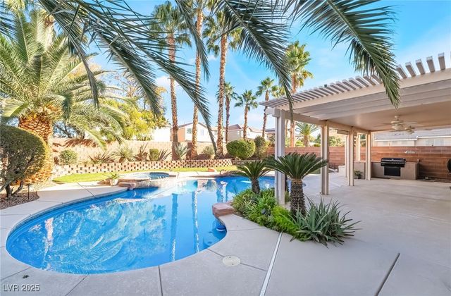 894 Sir Winston Street, Henderson, NV 89052