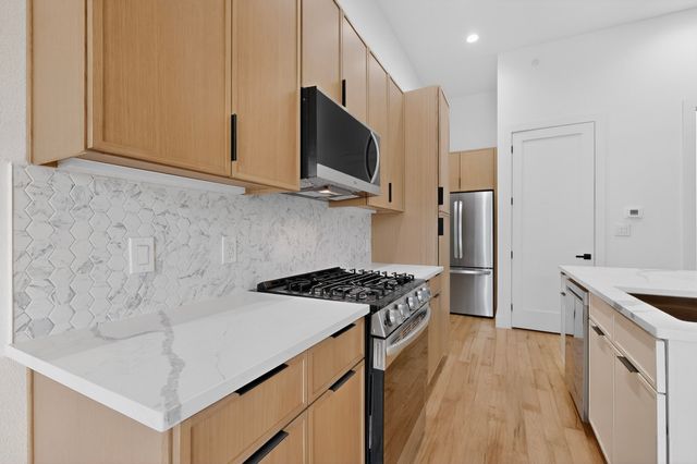 2080 Kelly Avenue 109, Dallas, TX 75215