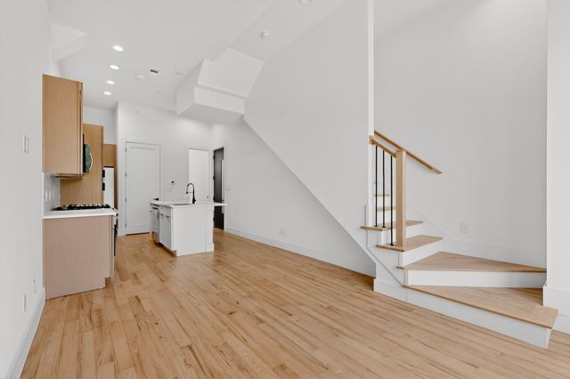 2080 Kelly Avenue 109, Dallas, TX 75215