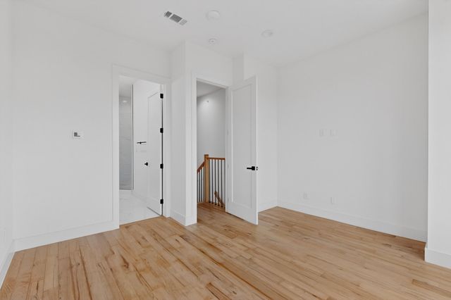 2080 Kelly Avenue 109, Dallas, TX 75215