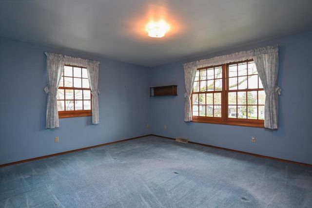 3095 PINE RIDGE COURT, Green Bay, WI 54311