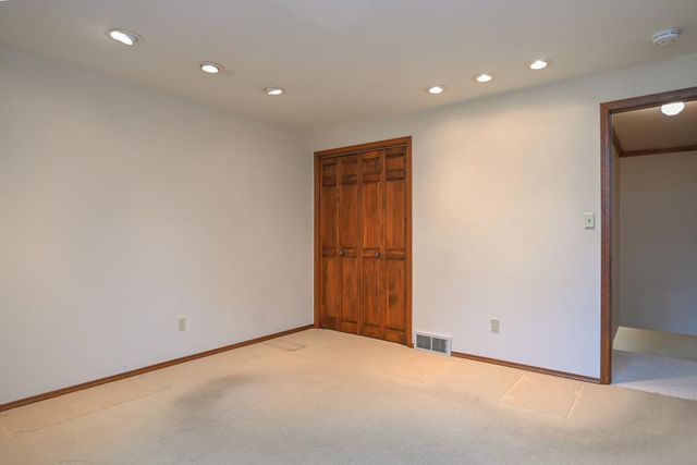 3095 PINE RIDGE COURT, Green Bay, WI 54311