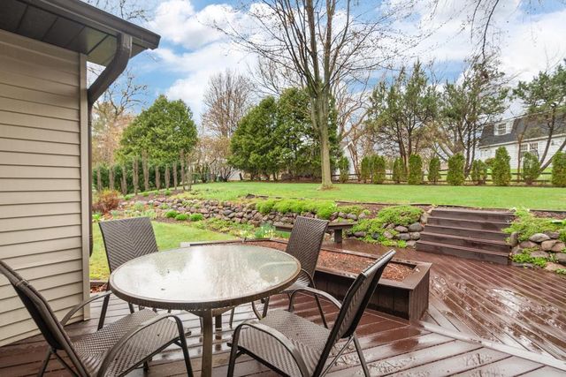 3095 PINE RIDGE COURT, Green Bay, WI 54311