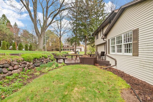 3095 PINE RIDGE COURT, Green Bay, WI 54311