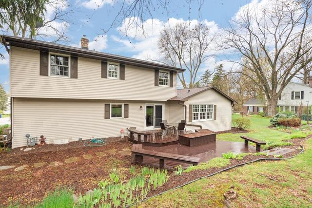 3095 PINE RIDGE COURT, Green Bay, WI 54311