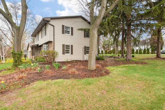 3095 PINE RIDGE COURT, Green Bay, WI 54311
