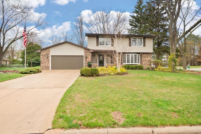 3095 PINE RIDGE COURT, Green Bay, WI 54311
