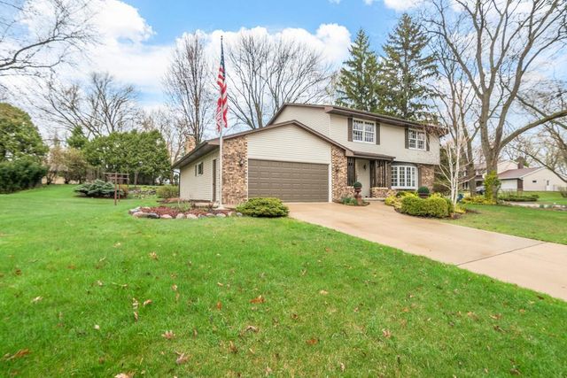 3095 PINE RIDGE COURT, Green Bay, WI 54311