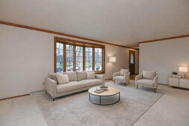 3095 PINE RIDGE COURT, Green Bay, WI 54311