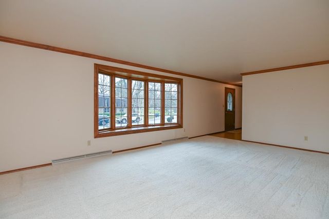 3095 PINE RIDGE COURT, Green Bay, WI 54311
