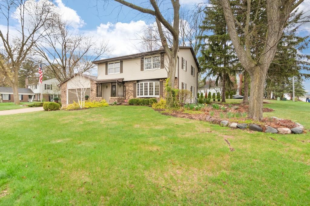 3095 PINE RIDGE COURT, Green Bay, WI 54311