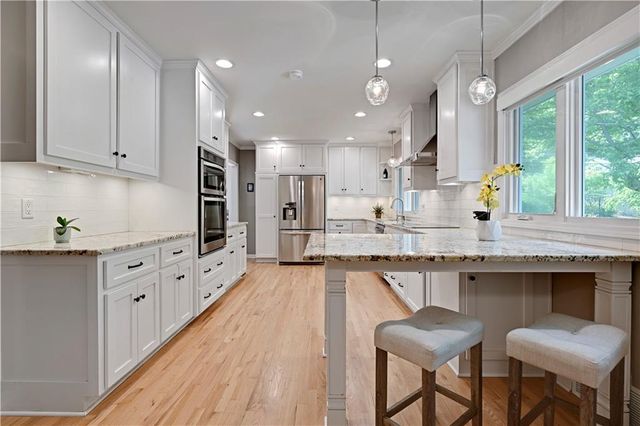 1227 W 66th Street, Kansas City, MO 64113