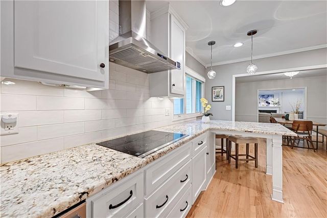 1227 W 66th Street, Kansas City, MO 64113