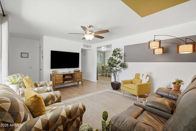 5620 N 20TH Drive, Phoenix, AZ 85015