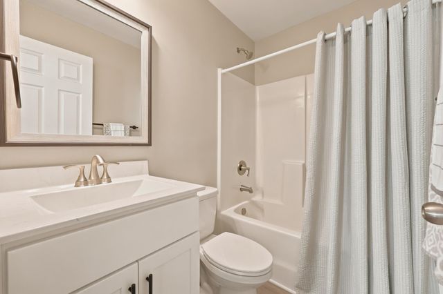 916 Clay Pigeon Ct., Longs, SC 29568
