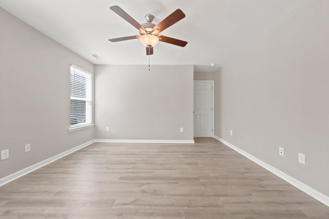 916 Clay Pigeon Ct., Longs, SC 29568