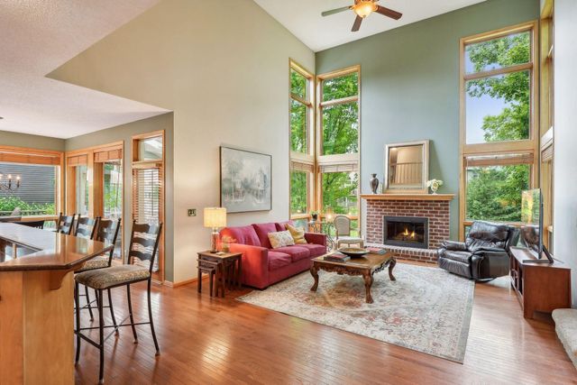 18566 Magenta Bay, Eden Prairie, MN 55347