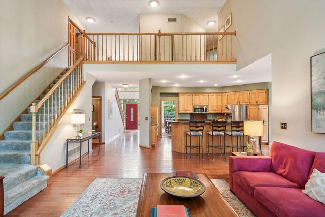 18566 Magenta Bay, Eden Prairie, MN 55347