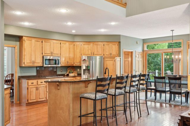 18566 Magenta Bay, Eden Prairie, MN 55347