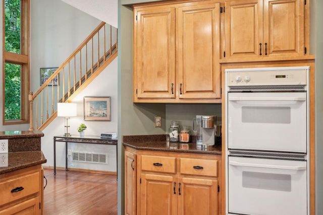 18566 Magenta Bay, Eden Prairie, MN 55347