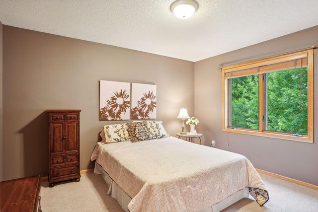 18566 Magenta Bay, Eden Prairie, MN 55347