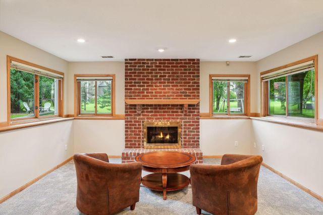 18566 Magenta Bay, Eden Prairie, MN 55347