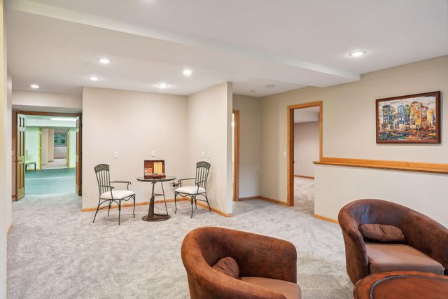 18566 Magenta Bay, Eden Prairie, MN 55347