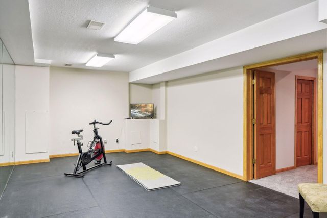 18566 Magenta Bay, Eden Prairie, MN 55347