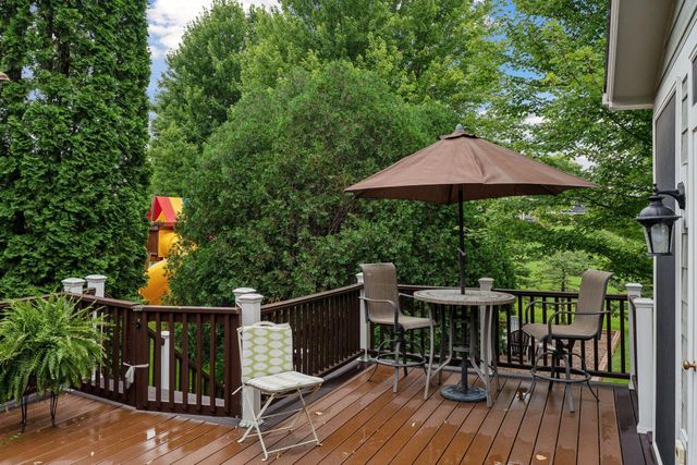 18566 Magenta Bay, Eden Prairie, MN 55347