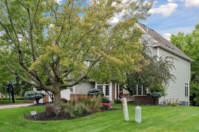 18566 Magenta Bay, Eden Prairie, MN 55347