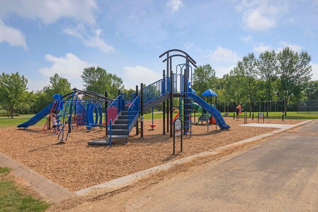 18566 Magenta Bay, Eden Prairie, MN 55347