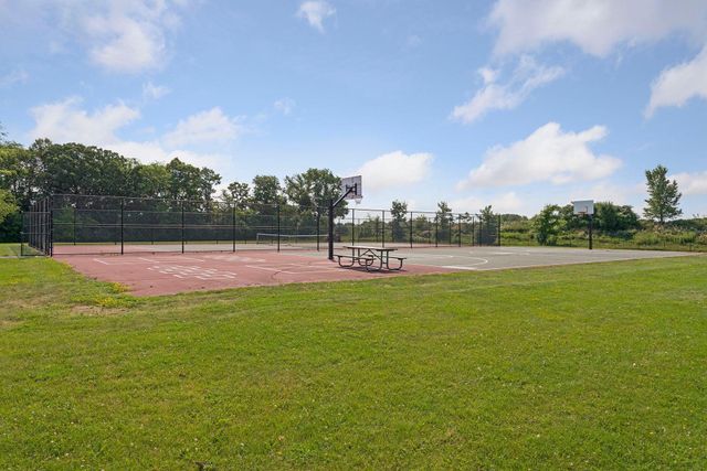 18566 Magenta Bay, Eden Prairie, MN 55347