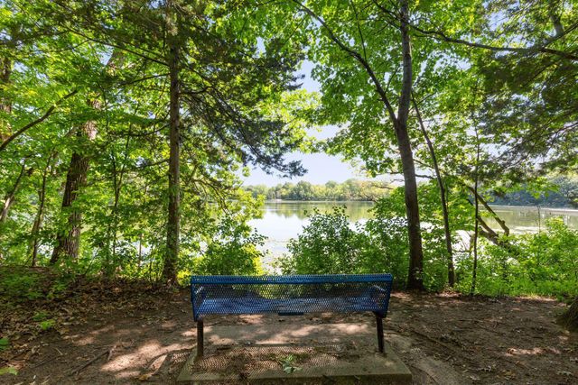 18566 Magenta Bay, Eden Prairie, MN 55347