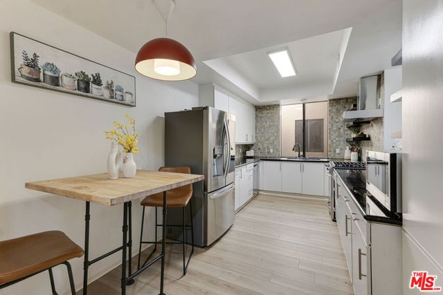 235 S Tower Drive 305, Beverly Hills, CA 90211