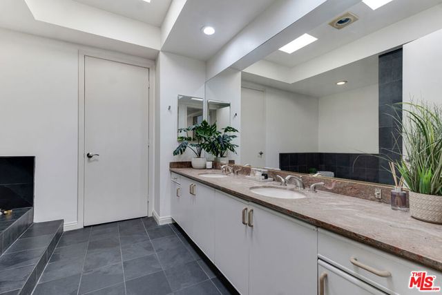 235 S Tower Drive 305, Beverly Hills, CA 90211