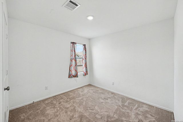 2926 Charpak Dr, Converse, TX 78109