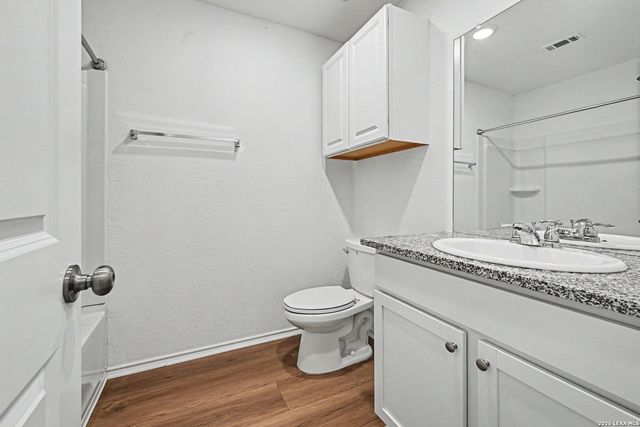 2926 Charpak Dr, Converse, TX 78109