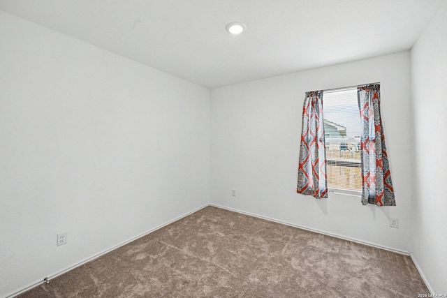 2926 Charpak Dr, Converse, TX 78109