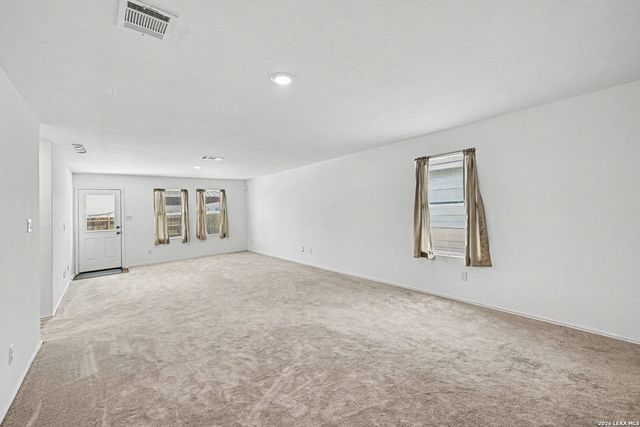 2926 Charpak Dr, Converse, TX 78109