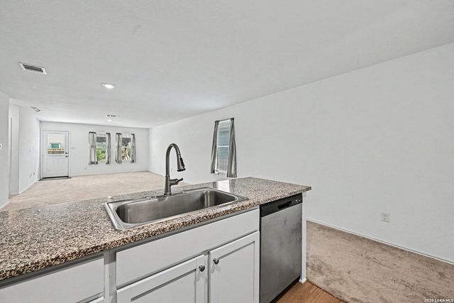 2926 Charpak Dr, Converse, TX 78109