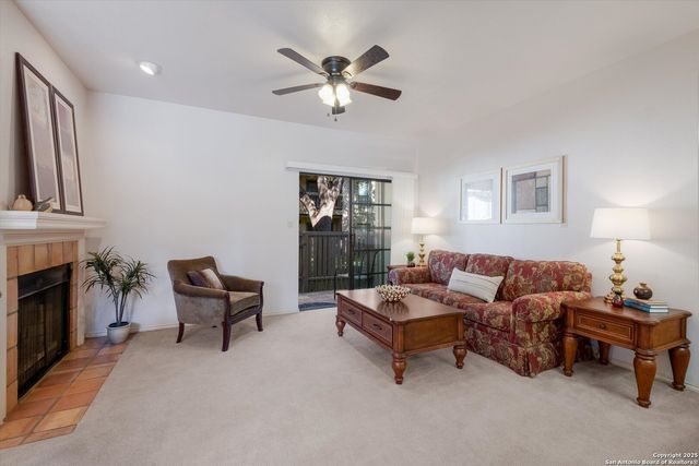 11839 Parliament St Apt 1911, San Antonio, TX 78216