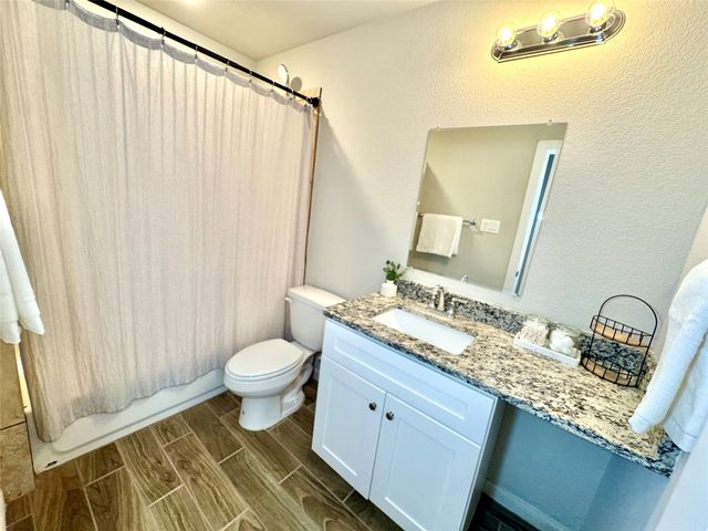 124 Oakwood Street, Chico, TX 76431