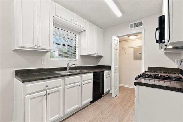6237 Creekford Drive, Lithonia, GA 30058