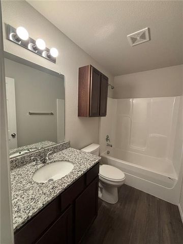 811 SE G Str Street, Bentonville, AR 72712